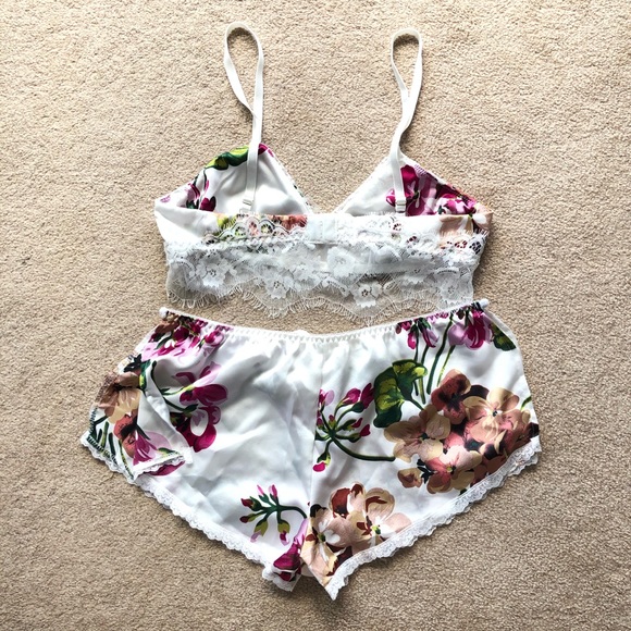 🚫SOLD🚫Floral print lace lingerie set NWOT - Picture 10 of 13